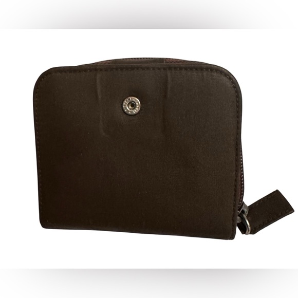 Prada compact wallet brown nylon and Saviano leather separate zipper change area - Picture 3 of 11